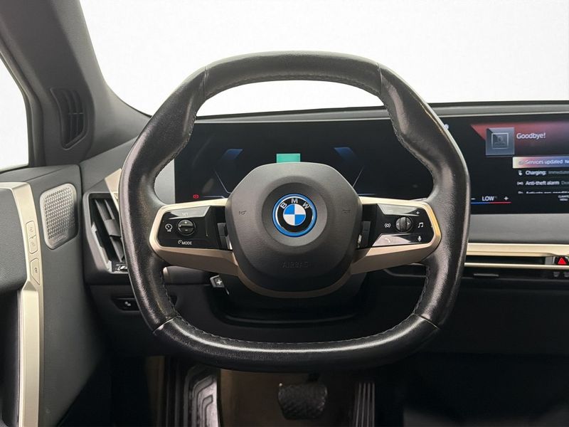 BMW iX bild 17