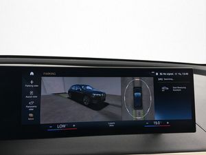 BMW iX bild 24