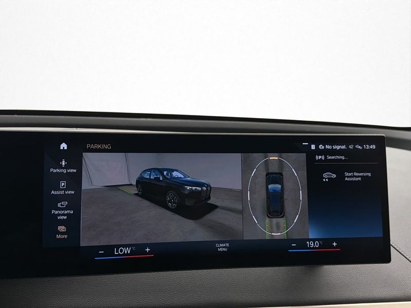 BMW iX bild 24
