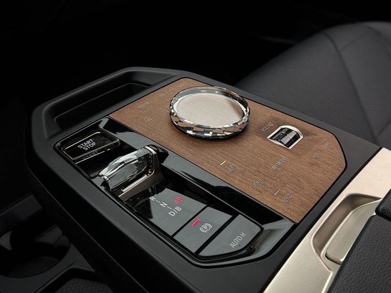 BMW iX bild 31