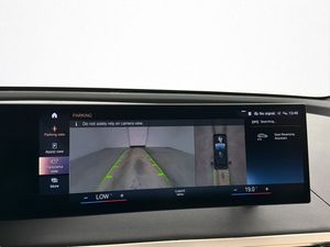 BMW iX bild 23