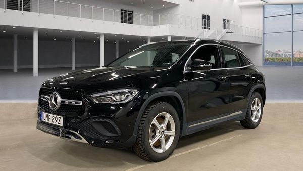 Mercedes GLA250 E Progressive Line | Dragkrok | Backkamera | - 2023