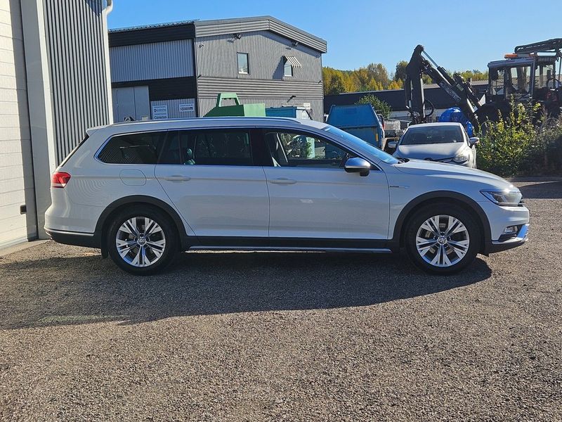 Volkswagen Passat bild 10