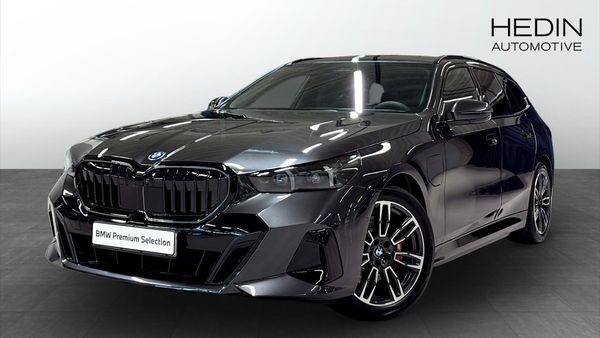 BMW 530 e xDrive Touring M sport PRO Pano Navi H/K - 2026