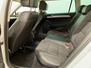Volkswagen Passat bild 19