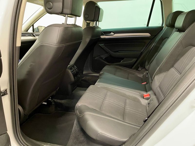 Volkswagen Passat bild 19
