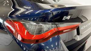 BMW i4 bild 12