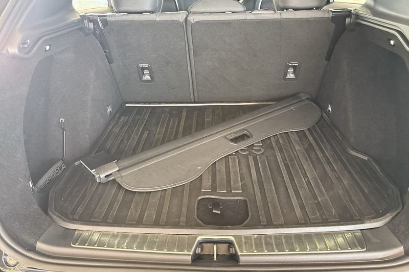 Lynk & Co 01 bild 11