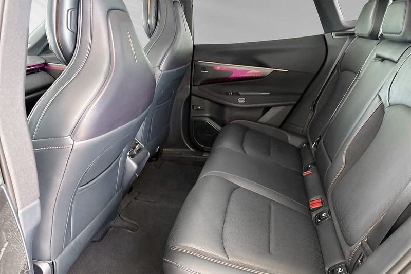 Lynk & Co 08 bild 7