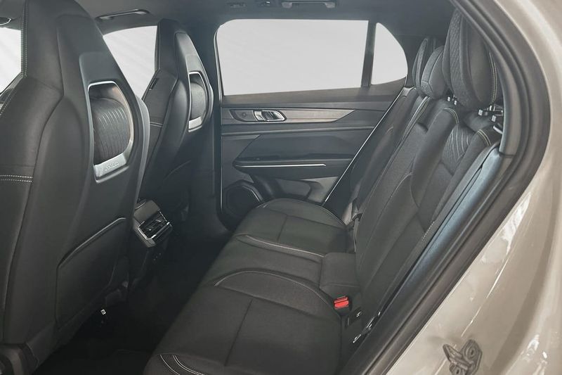 Lynk & Co 01 bild 7