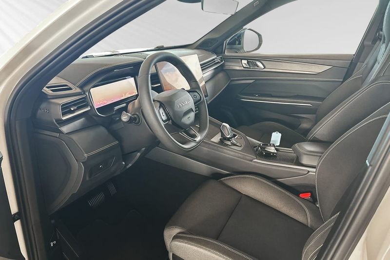 Lynk & Co 01 bild 6