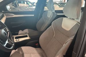 Volvo EX90 bild 24