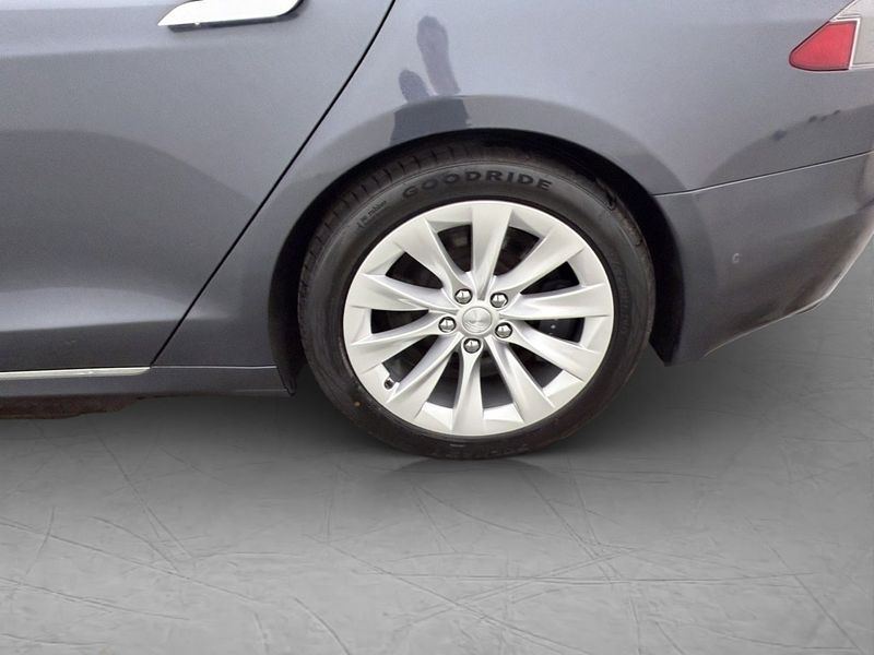 Tesla Model S bild 34