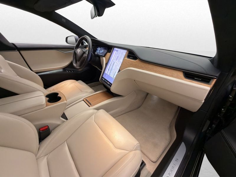 Tesla Model S bild 27