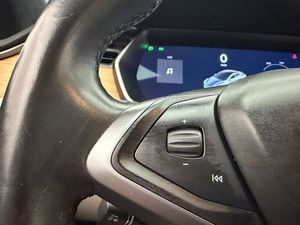 Tesla Model S bild 14