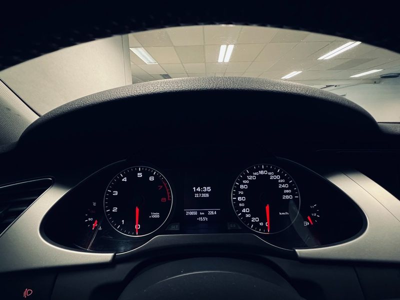 Audi A4 bild 13