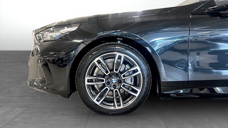 BMW i5 bild 9