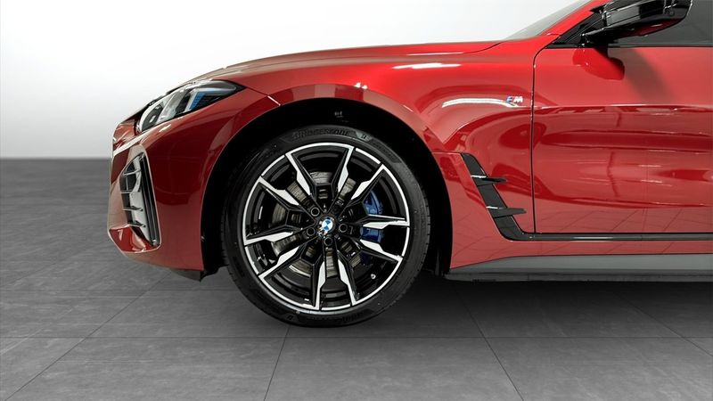 BMW i4 bild 9