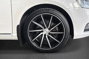 Volkswagen Passat bild 9