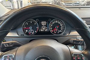 Volkswagen Passat bild 16