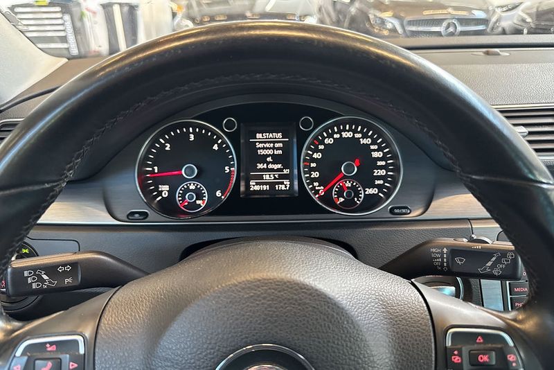 Volkswagen Passat bild 16