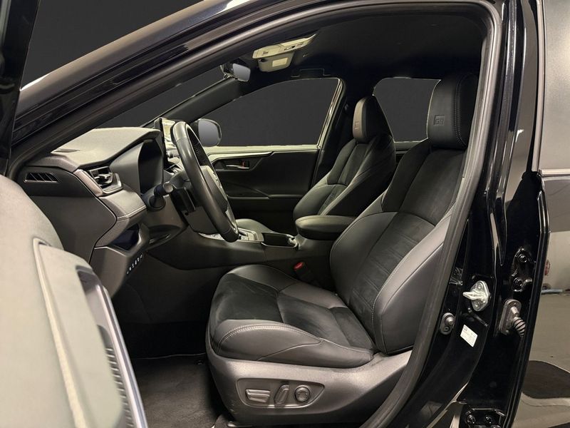 Toyota RAV4 bild 8