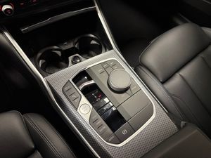 BMW 330 bild 14