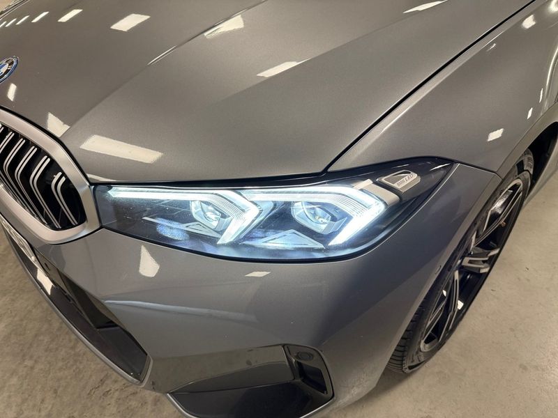 BMW 330 bild 16