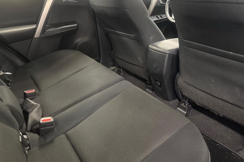 Toyota RAV4 bild 11