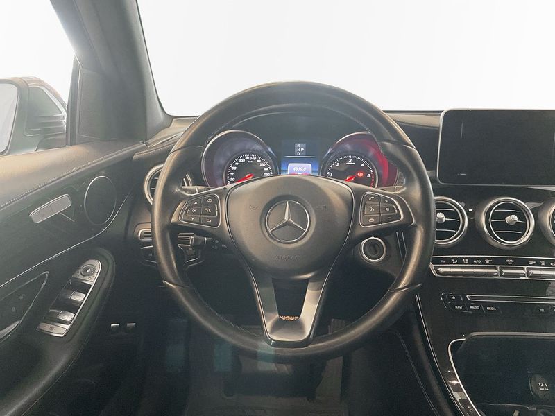 Mercedes GLC220 bild 9