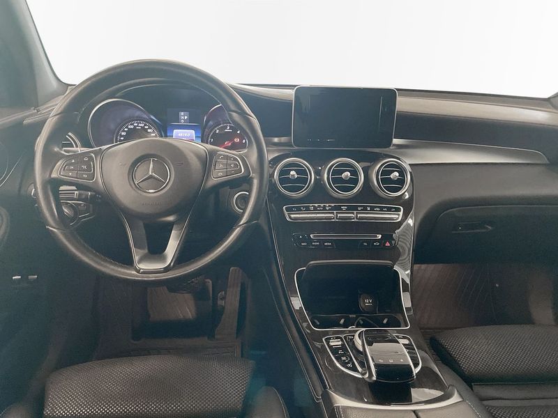 Mercedes GLC220 bild 8