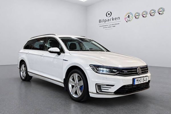 Volkswagen Passat Variant GTE 1.4 TSI | Cockpit | Navigation | Kamera - 2016