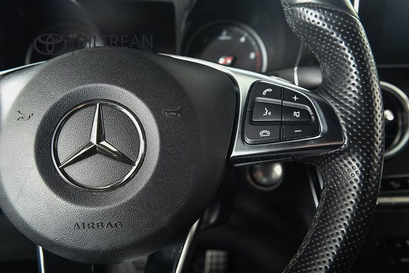 Mercedes GLC220 bild 13