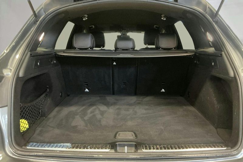 Mercedes GLC220 bild 9