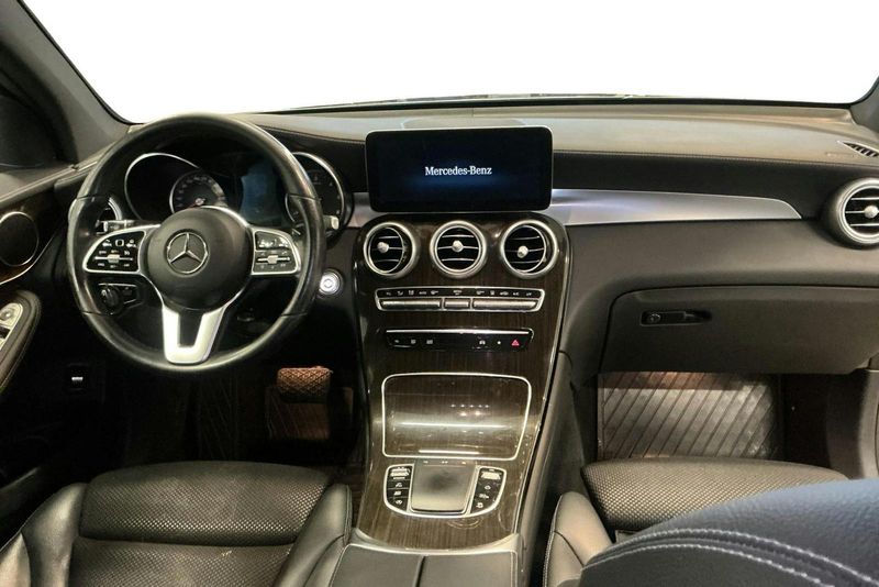 Mercedes GLC220 bild 6
