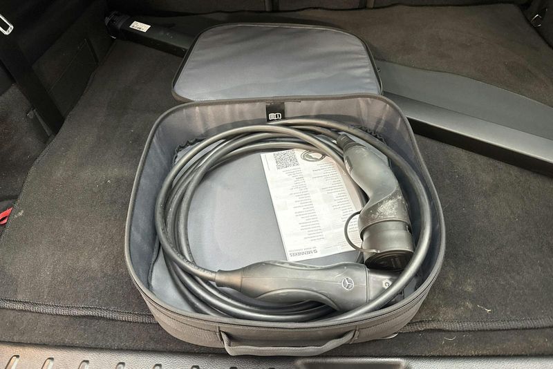 Mercedes EQB300 bild 15