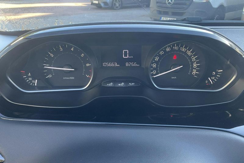 Peugeot 208 bild 10
