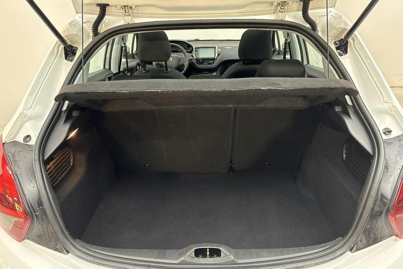 Peugeot 208 bild 9
