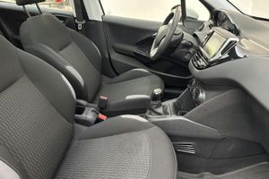 Peugeot 208 bild 7