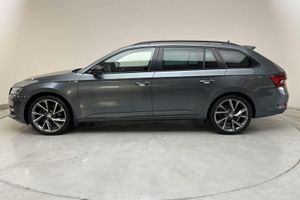 Skoda Superb bild 2