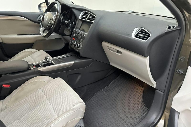 Citroen C4 bild 7