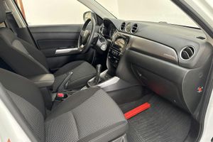 Suzuki Vitara bild 7