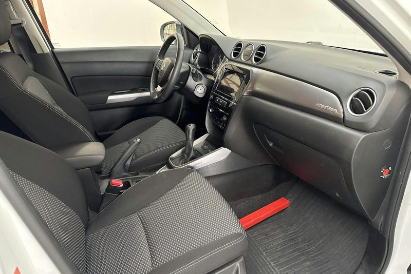 Suzuki Vitara bild 7