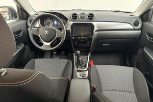 Suzuki Vitara bild 6