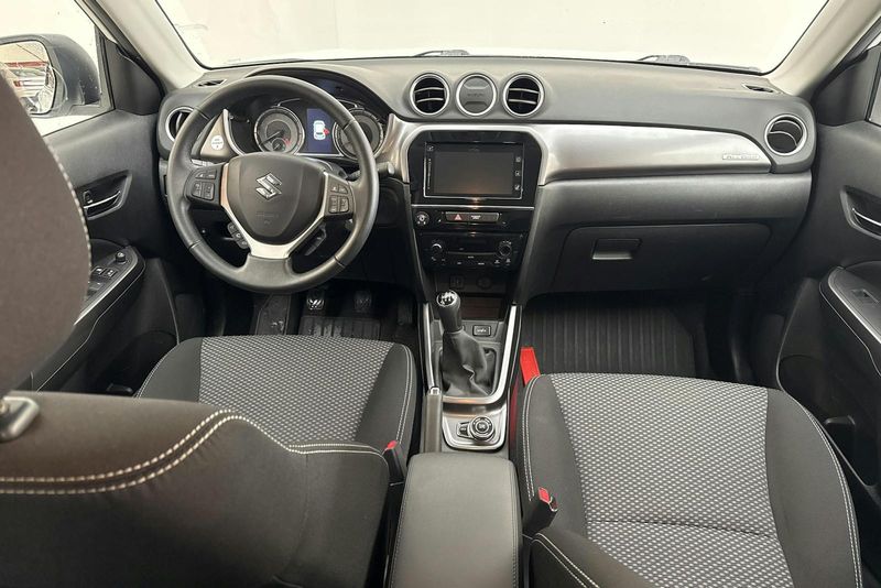 Suzuki Vitara bild 6
