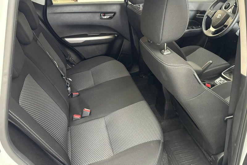 Suzuki Vitara bild 8