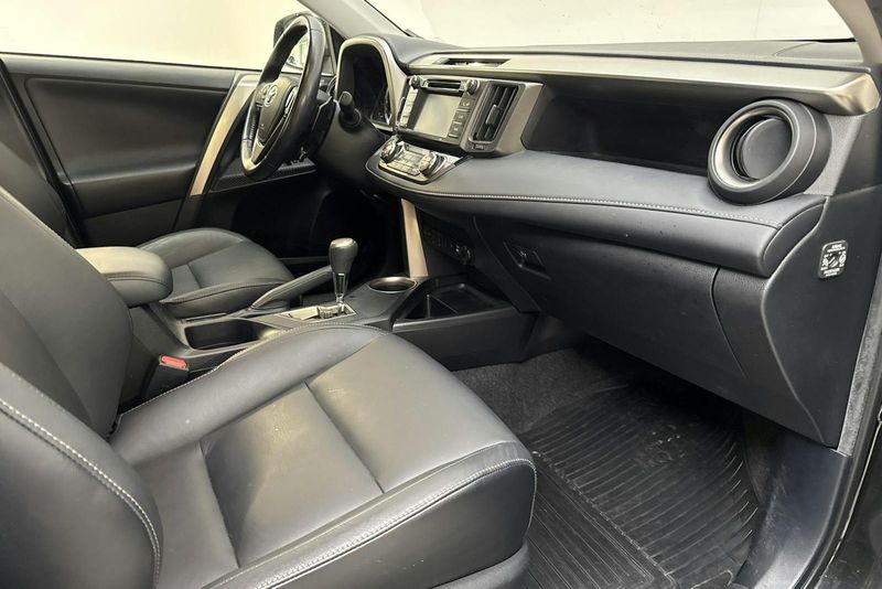 Toyota RAV4 bild 7