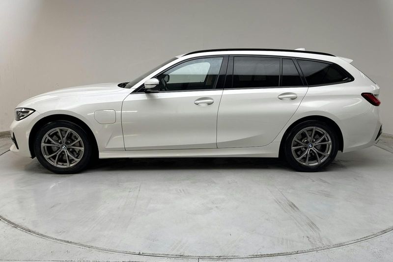 BMW 330 bild 2