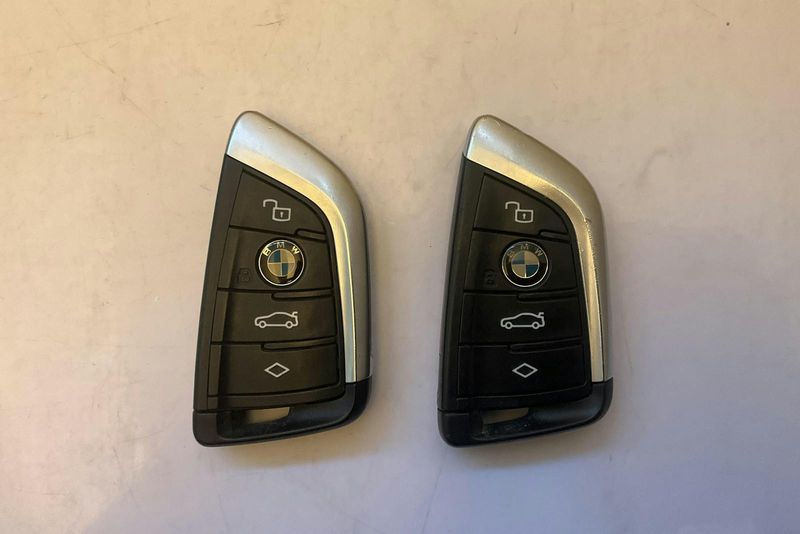 BMW 330 bild 16