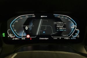 BMW 330 bild 10